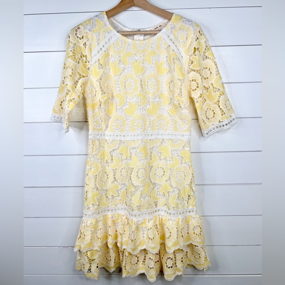 Just Me Yellow and White Lace Floral Shift Dress Ruffled Hem Size Medium - Picture 1 of 13